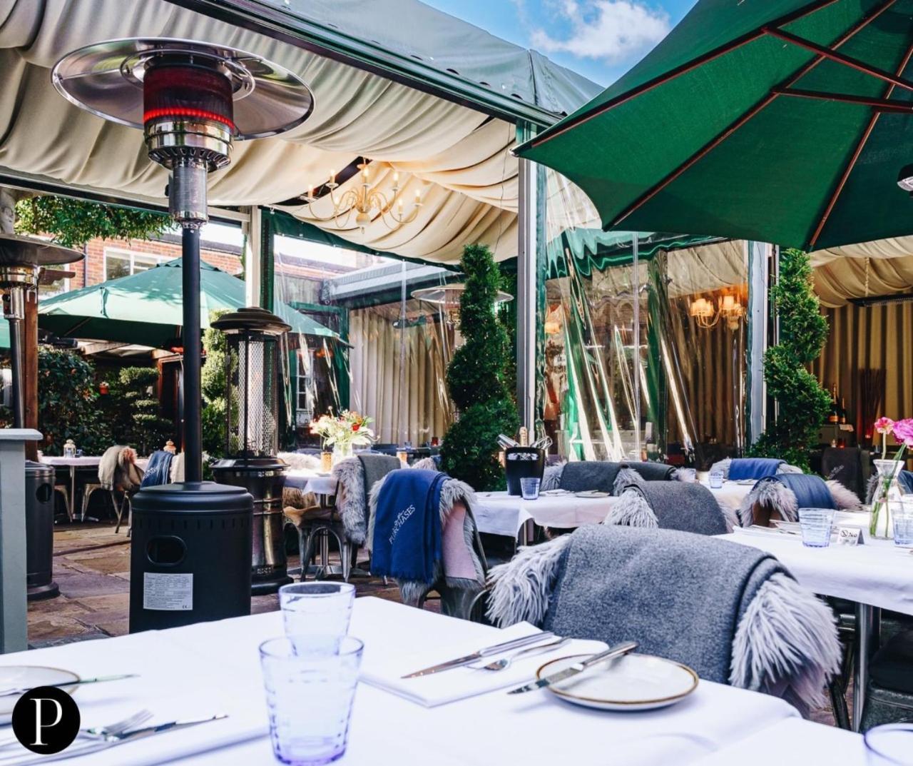 Purchases Restaurant & Accommodation チチェスター エクステリア 写真